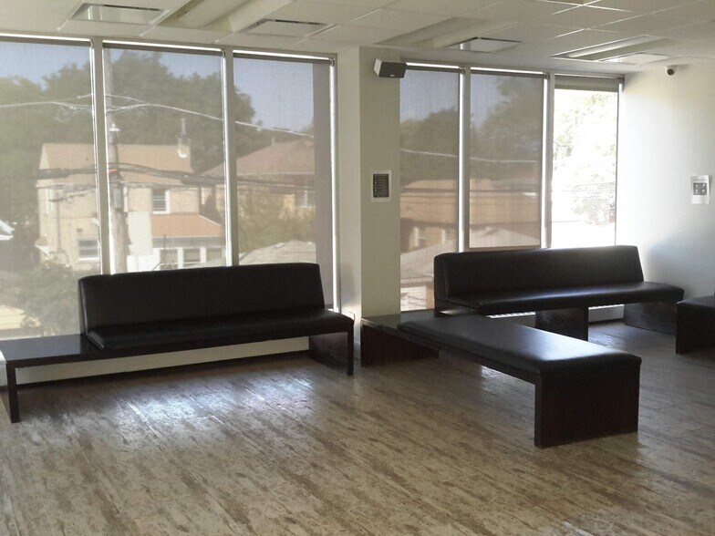 More Photos Of 6232 N Pulaski Rd, Chicago Office For Sale