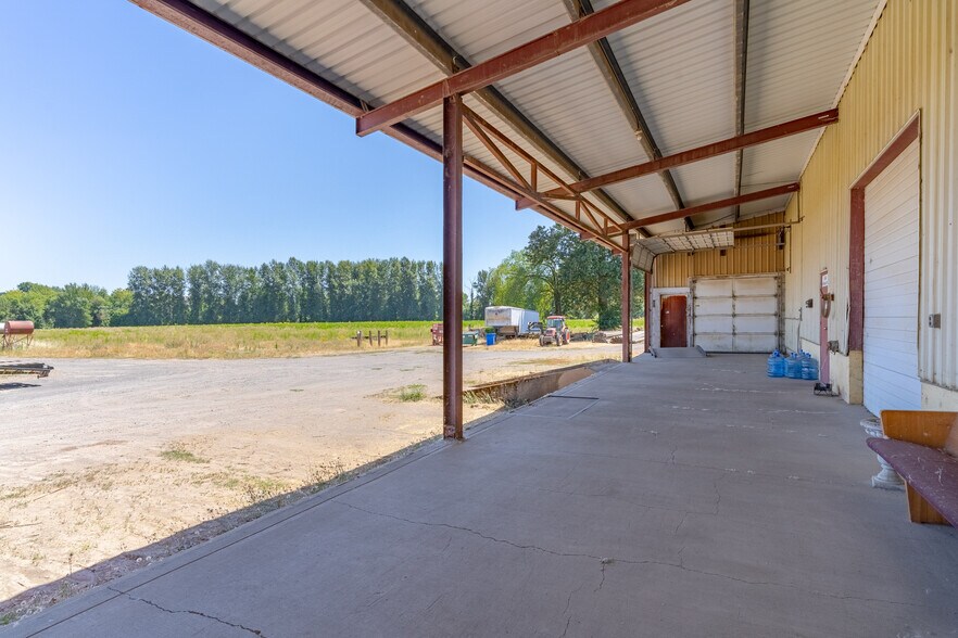 More Photos Of 6494 Windsor Island Rd N, Keizer Manufacturing For Lease