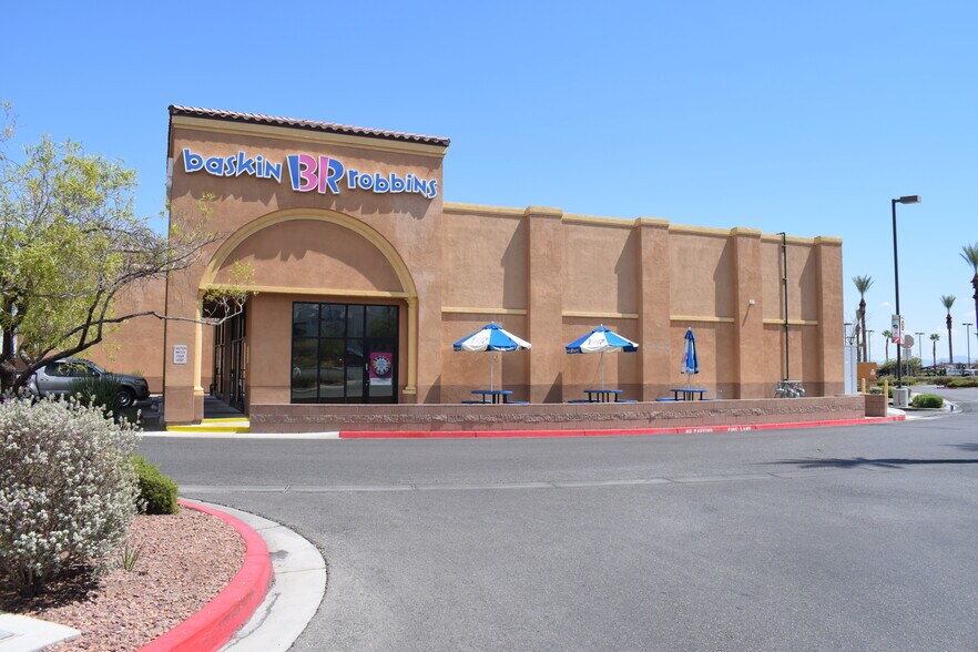 More Photos Of 9765 W. Flamingo Rd., Las Vegas Restaurant For Lease