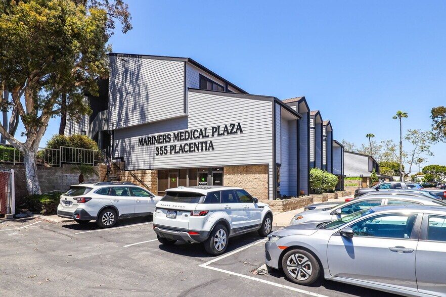 More Photos Of 355 Placentia Ave, Newport Beach Medical For Sale