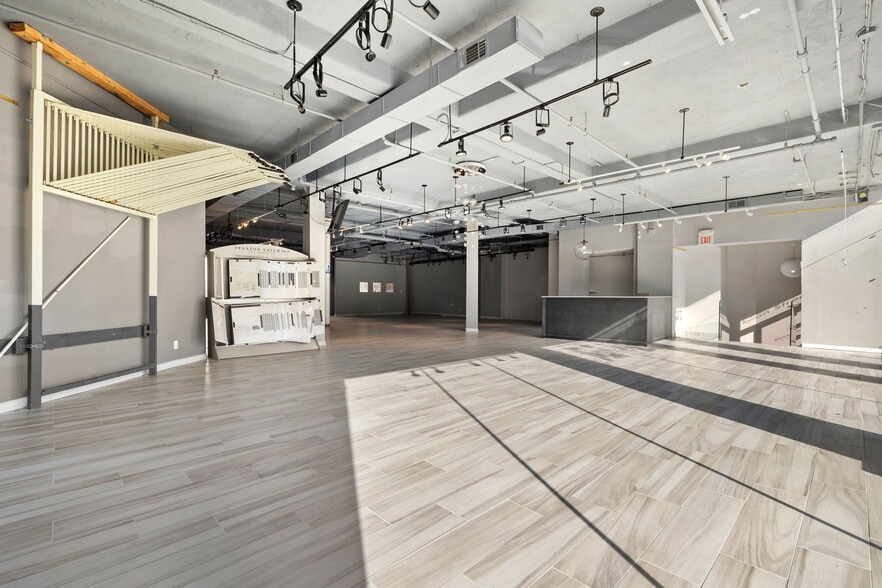 More Photos Of 81 Boylston St, Brookline Storefront For Sale