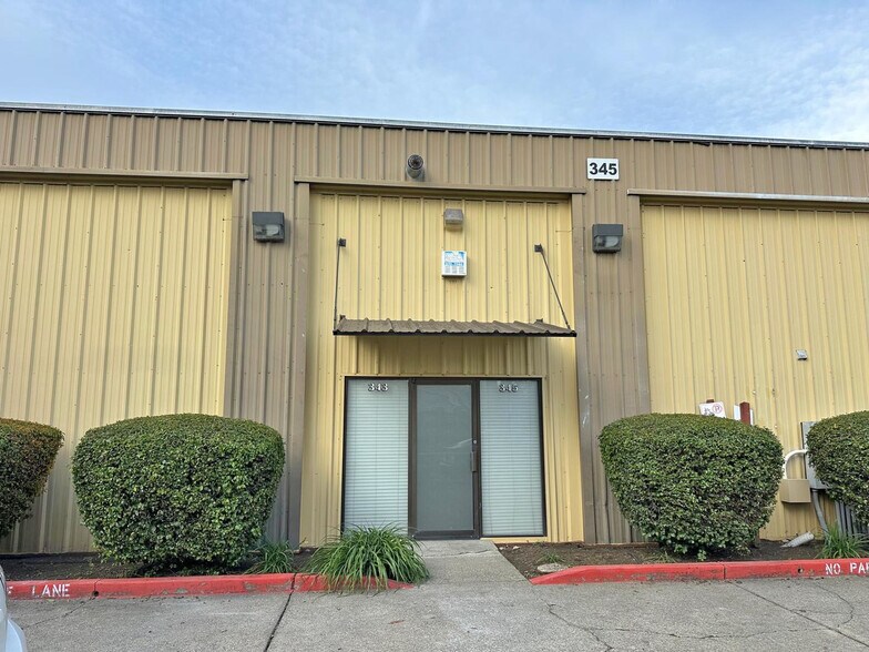 More Photos Of 343-345 W 9th St, Santa Rosa Warehouse For Sale