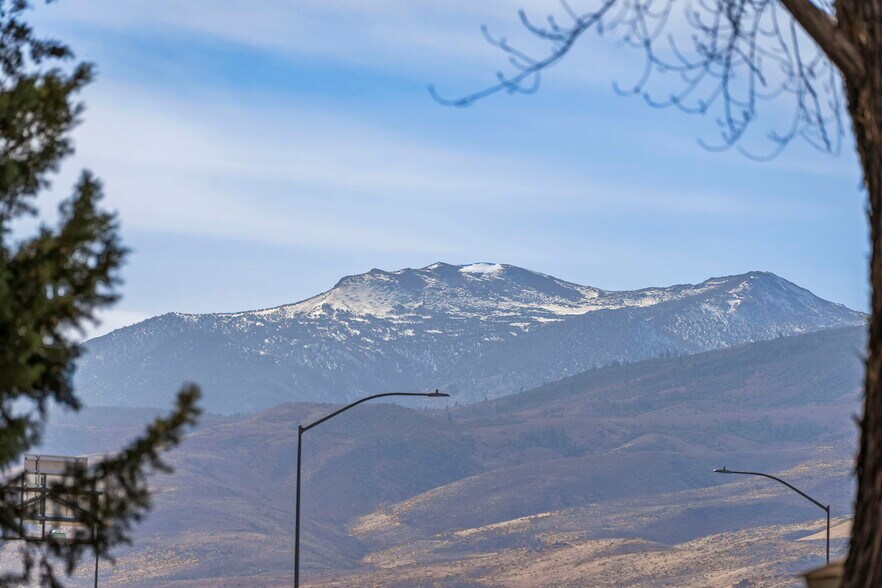More Photos Of 905 Mauldin Ln, Reno Multifamily For Sale