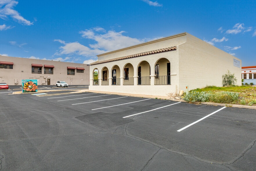 More Photos Of 13033 N Verde River Dr, Fountain Hills Freestanding For Sale