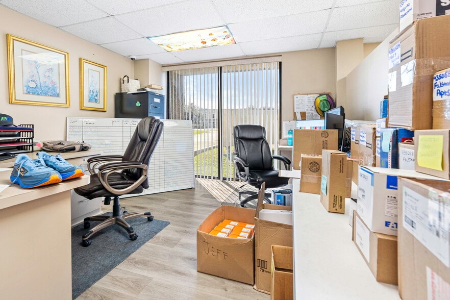 More Photos Of 30 Veterans Memorial Blvd, Kenner Warehouse For Sale