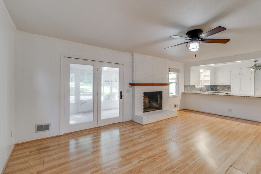 More Photos Of 161 Chapin Rd, Chapin Loft Creative Space For Sale