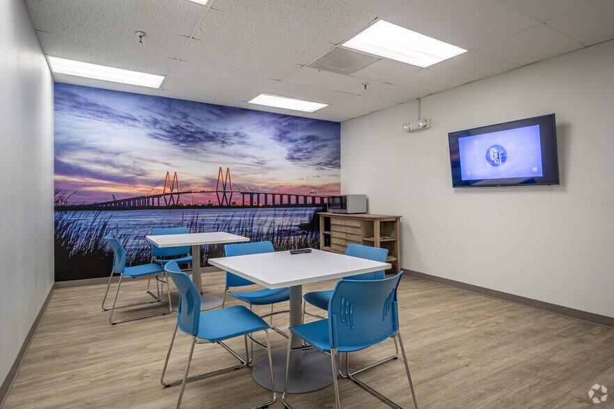 More Photos Of 12605 East Fwy, Houston Office For Lease