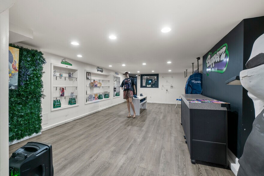 More Photos Of 28 E 25th St, Baltimore Storefront Retail Residential For Sale