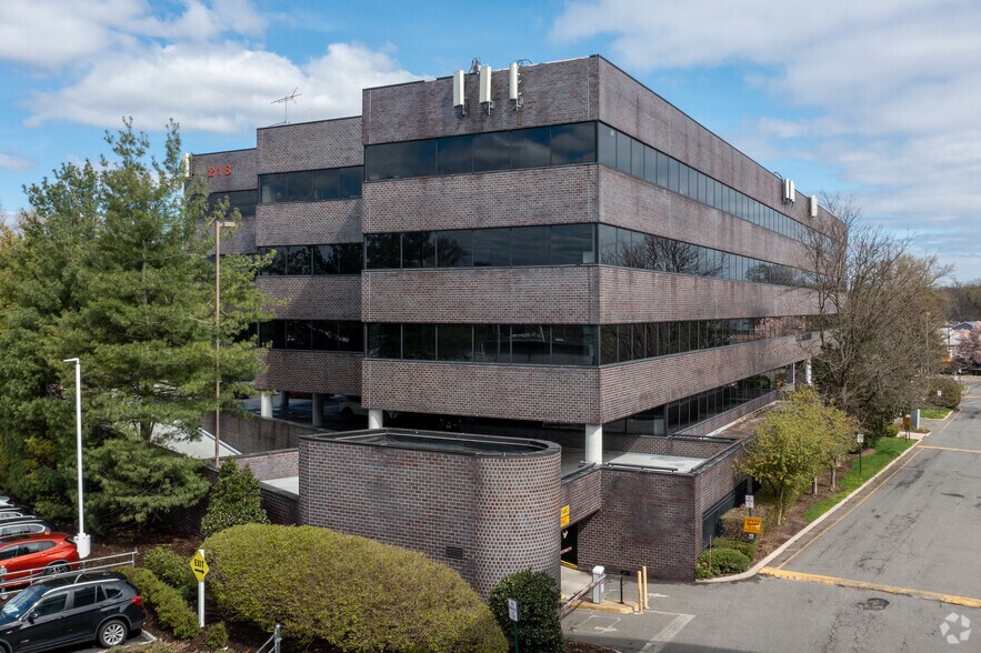 More Photos Of 218 Route 17 N, Rochelle Park Office For Lease