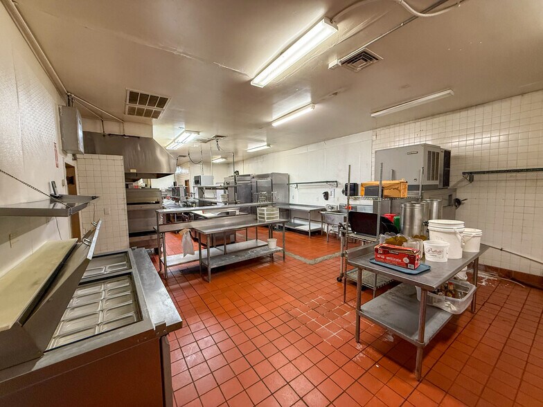 More Photos Of 619 Oakland Rd, Spindale Restaurant For Lease