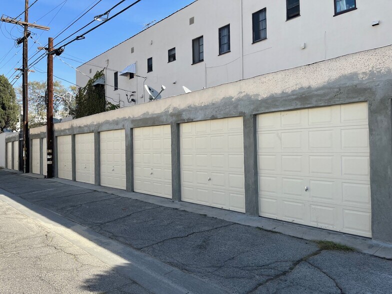 More Photos Of 455 N Sycamore Ave, Los Angeles Apartments For Sale