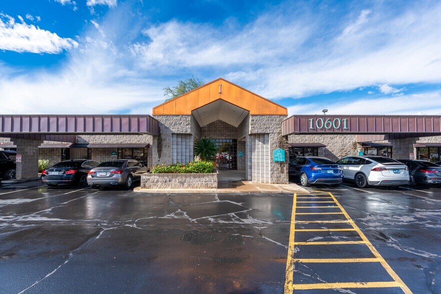 Primary Photo Of 10601 N Hayden Rd, Scottsdale Medical For Sale