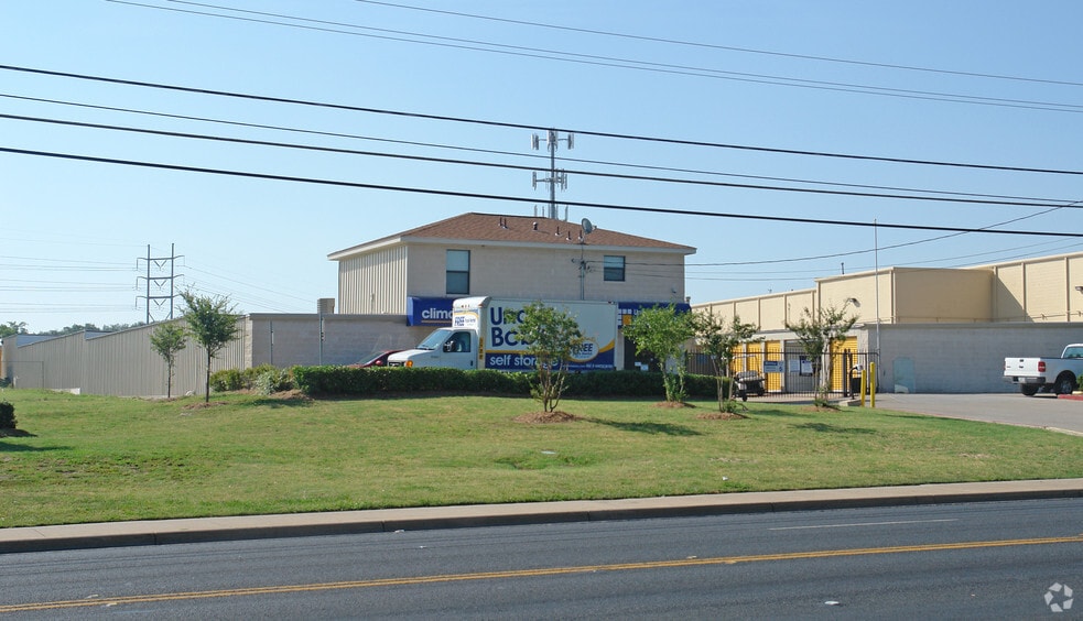 Primary Photo Of 230 Snyder Rd, Hermitage Self Storage For Lease