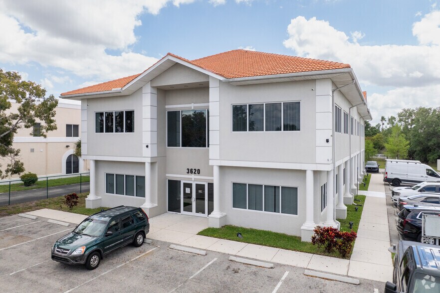 More Photos Of 3620 Colonial Blvd, Fort Myers Office For Lease