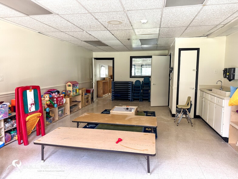 More Photos Of 2721 Highway 138 E, Jonesboro Daycare Center For Lease