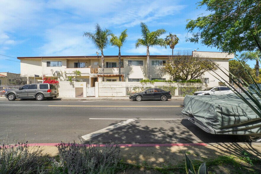 Primary Photo Of 2055 S Corning St, Los Angeles Apartments For Sale