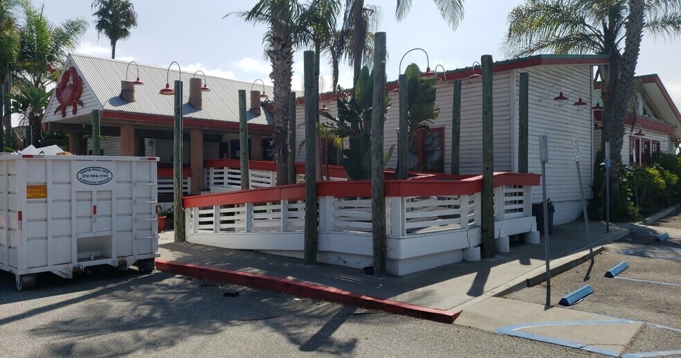 More Photos Of 230 Portofino Way, Redondo Beach Restaurant For Lease