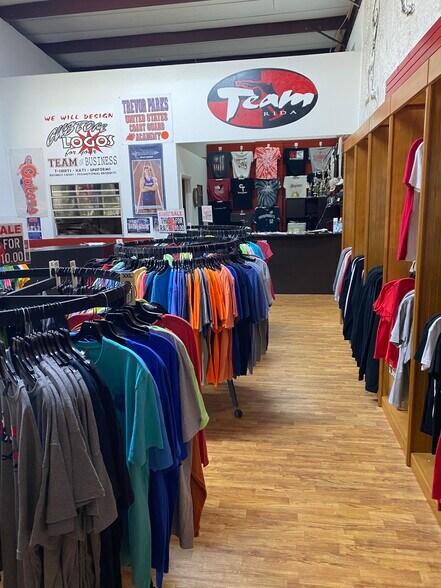 More Photos Of 1223 N Hercules Ave, Clearwater Warehouse For Lease