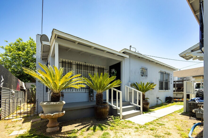 More Photos Of 11012 Willowbrook Ave, Los Angeles Apartments For Sale