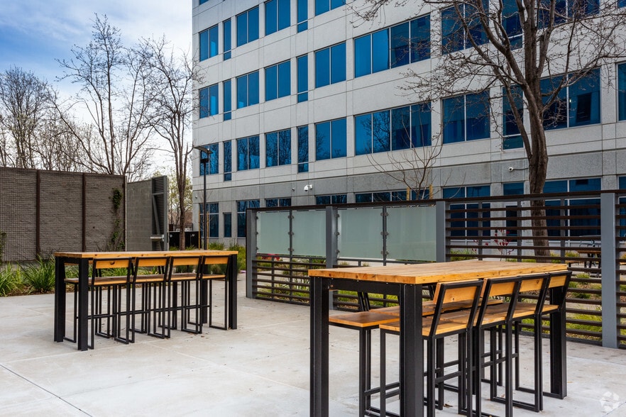 More Photos Of 1 Park Pl, Dublin Office For Lease