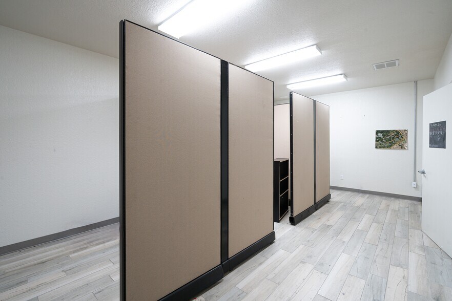 More Photos Of 3700 Highway 123, San Marcos Office For Lease