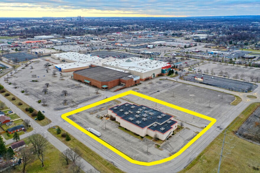 More Photos Of 951 B E Lewis And Clark Pky, Clarksville Movie Theatre For Sale