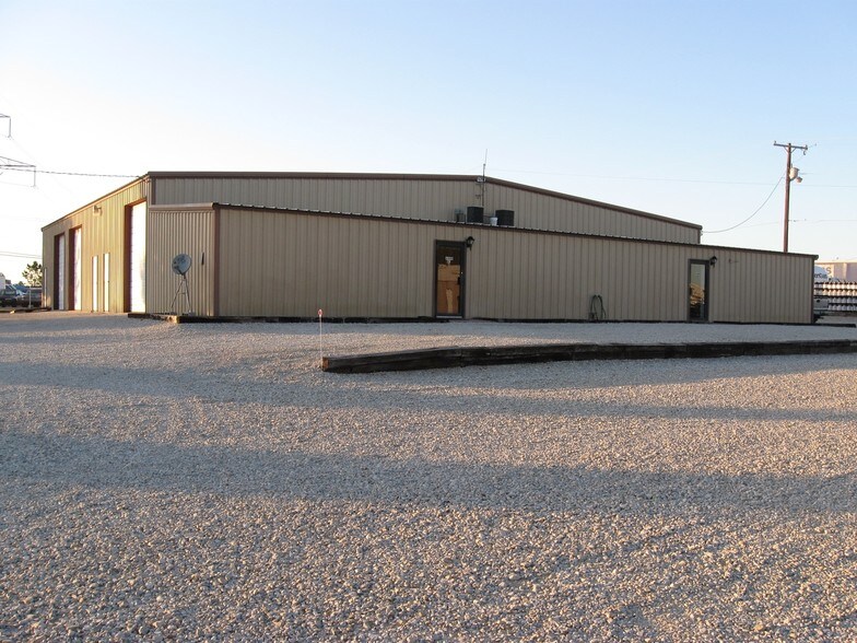 More Photos Of 6800 Grindstone Ct, Arlington Light Manufacturing For Lease