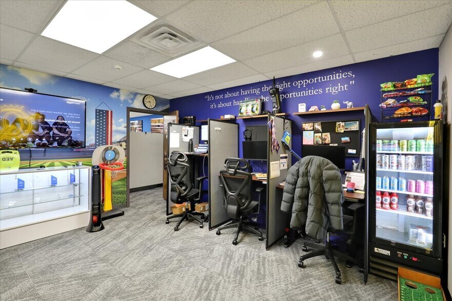 More Photos Of 2745 Leisczs Bridge Rd, Reading Industrial For Sale
