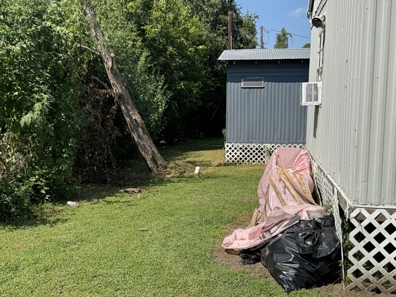 More Photos Of 1623 Brazos St, Hempstead Multifamily For Sale