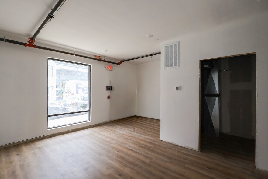 More Photos Of 2001 Frankford Ave, Philadelphia Apartments For Lease