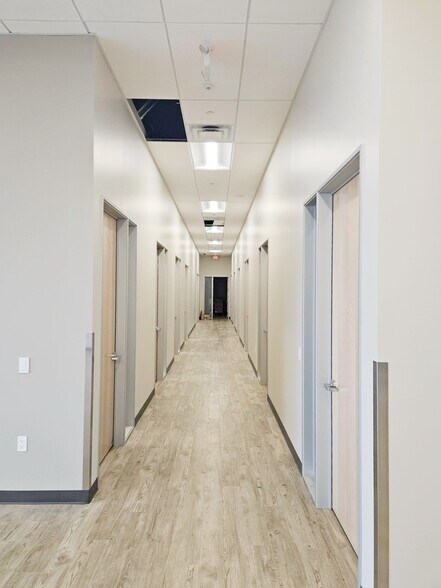 More Photos Of 1140 Commerce Center Dr, Lancaster Loft Creative Space For Sale