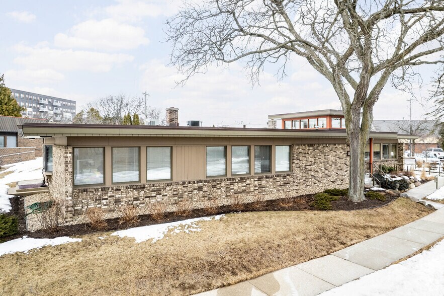 More Photos Of 5510 Medical Cir, Madison Medical For Lease