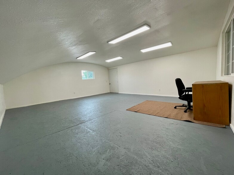 More Photos Of 821 W Main St, El Cajon Flex For Lease