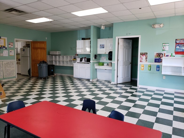 More Photos Of 2112 Fairburn Rd, Douglasville Daycare Center For Sale
