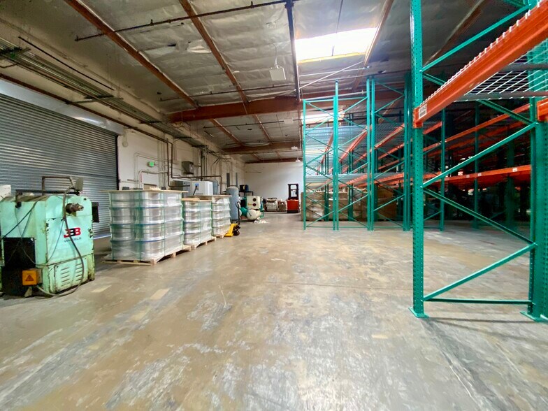 More Photos Of 1909 S Susan St, Santa Ana Distribution For Sale