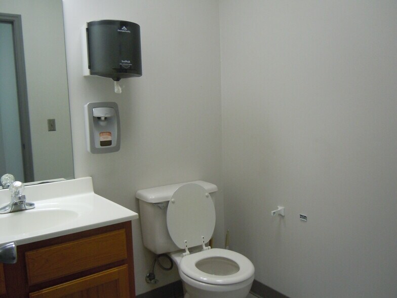 More Photos Of 40863 Highway 280, Sylacauga Office For Sale