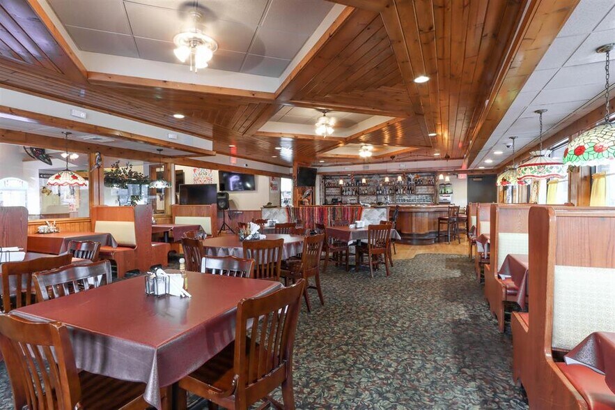 More Photos Of N2717 County Road QQ, Waupaca Restaurant For Sale