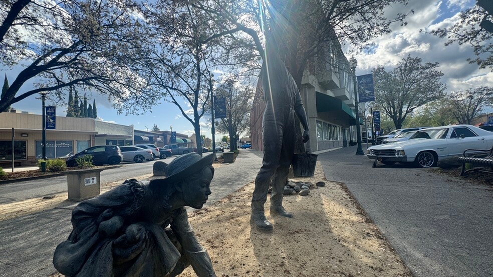 More Photos Of 400-412 Main St, Vacaville Storefront Retail Office For Lease