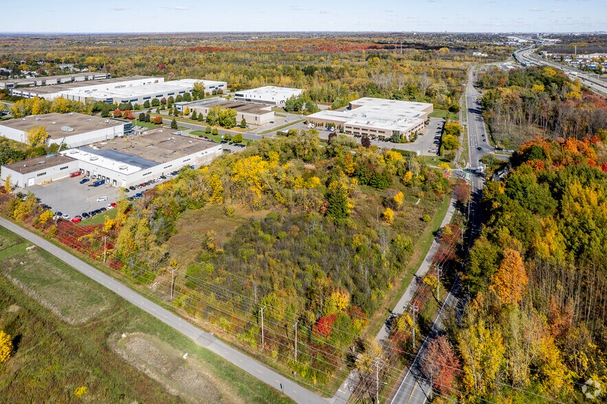 More Photos Of 3 St Cedar, Sainte-anne-de-bellevue Warehouse For Lease