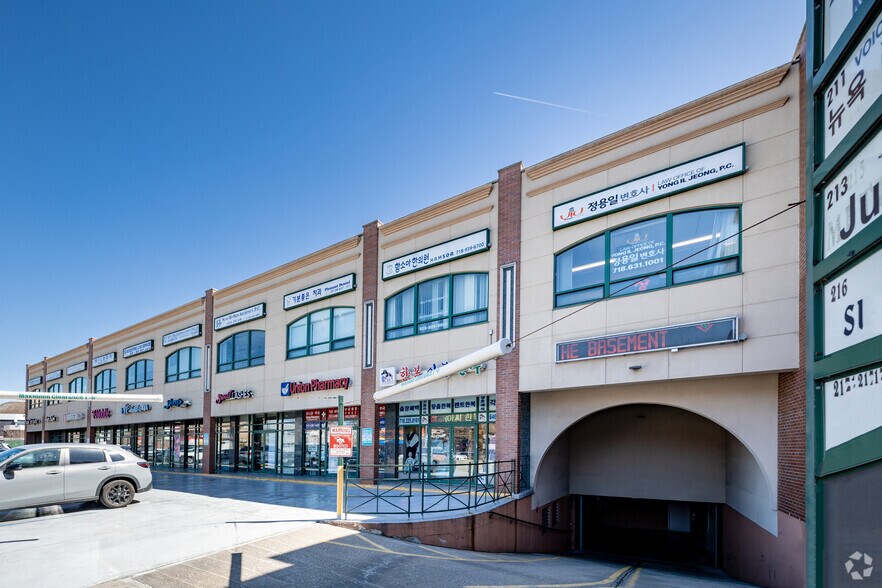 More Photos Of 19402-19416 Northern Blvd, Flushing Storefront Retail Office For Lease