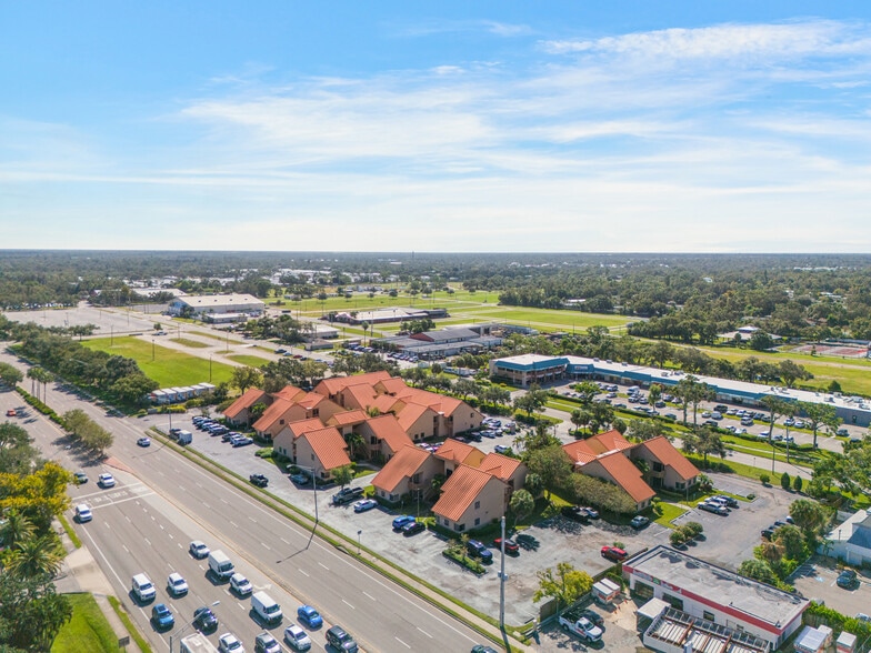 More Photos Of 2831 Ringling Blvd, Sarasota Medical For Sale