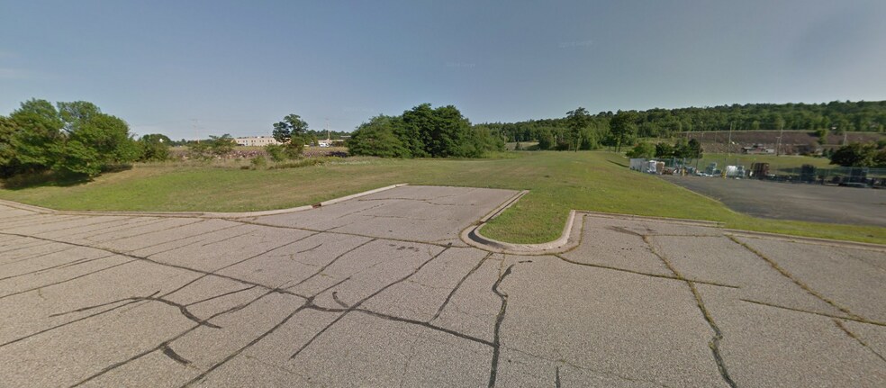 More Photos Of US 2 @ Hydraulic Falls Road, Iron Mountain Land For Lease