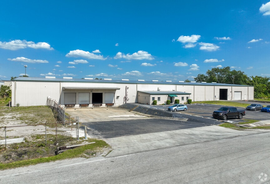 Primary Photo Of 3003 Pennington Dr, Orlando Manufacturing For Lease
