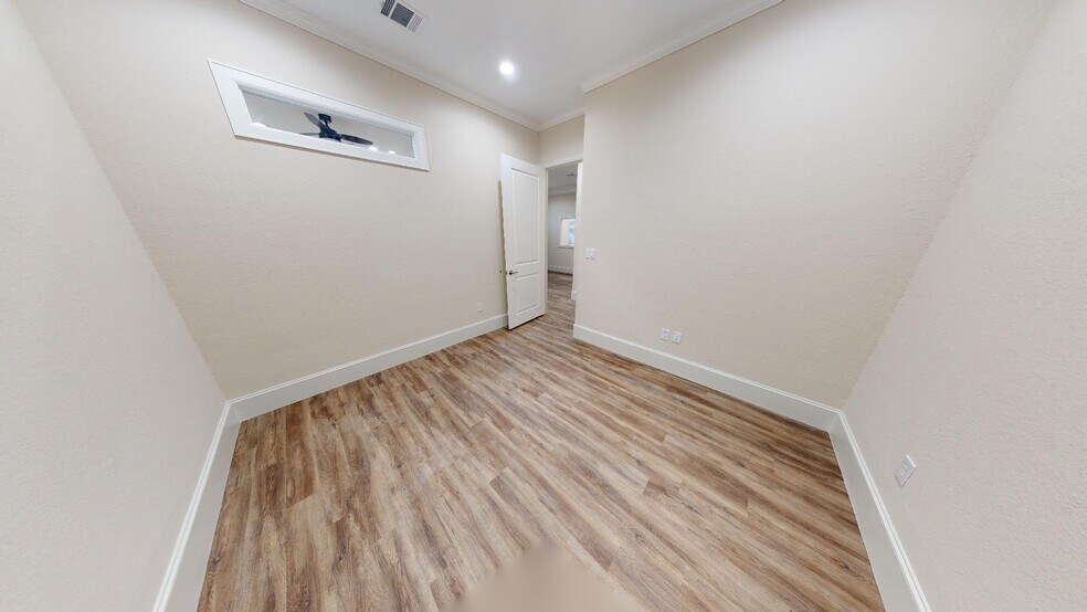 More Photos Of 11023 Northpointe Blvd, Tomball Medical For Sale