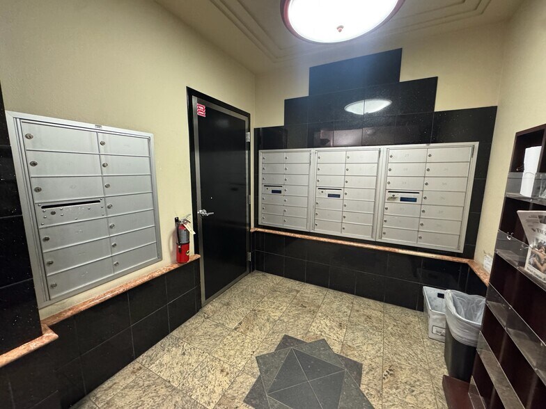 More Photos Of 1107 9th St, Sacramento Office For Lease