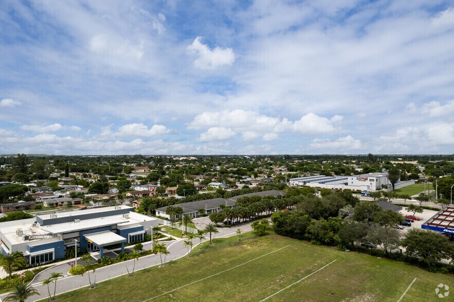 More Photos Of 20690 NW 27th Ave, Miami Gardens Multifamily For Sale