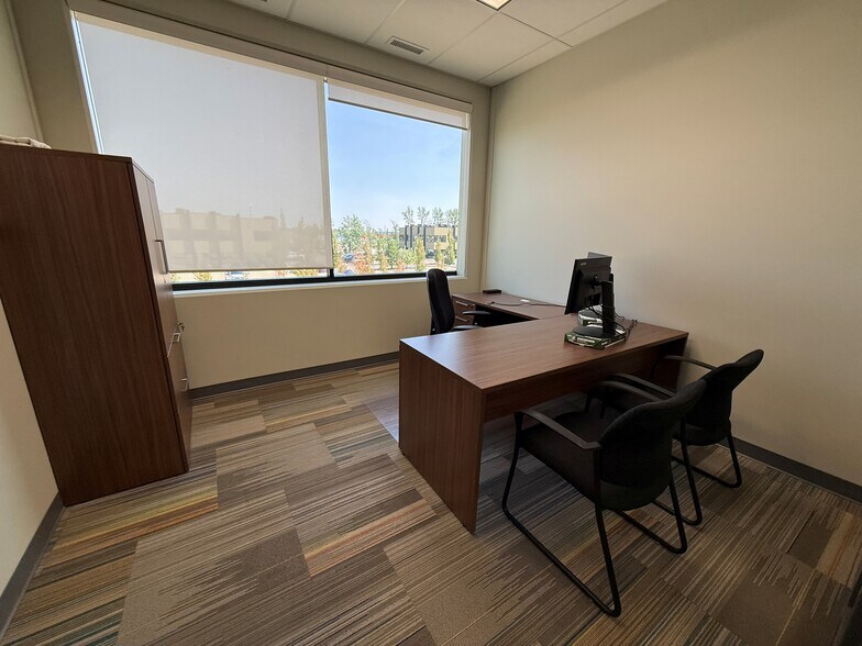 More Photos Of 546 Laura Ave, Red Deer County Business Park For Lease