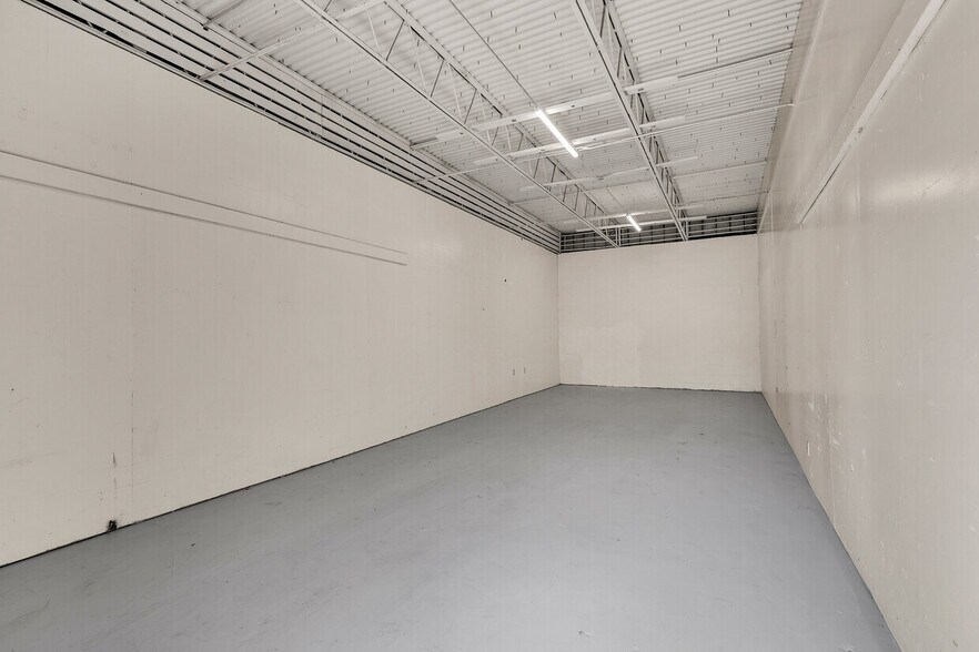 More Photos Of 1840 Hypoluxo Rd, Lake Worth Self Storage For Lease