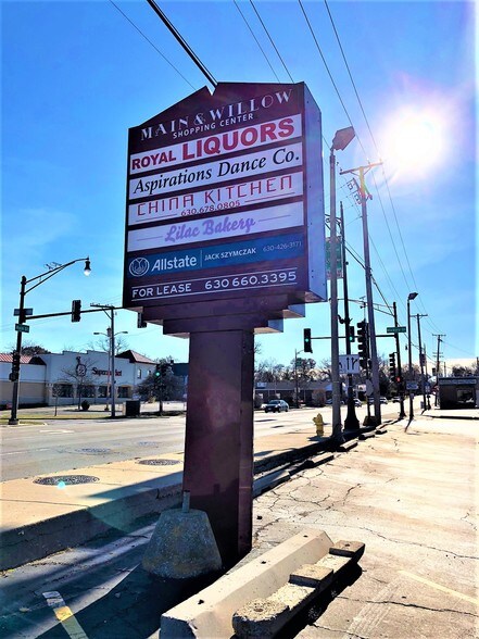 More Photos Of 340-352 S Main St, Lombard Unknown For Lease