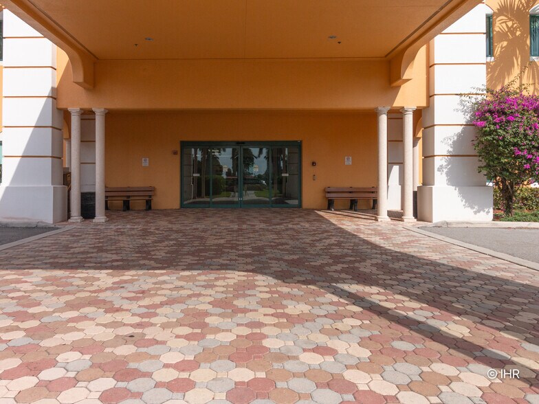 More Photos Of 15300 S Jog Rd, Delray Beach Medical For Sale